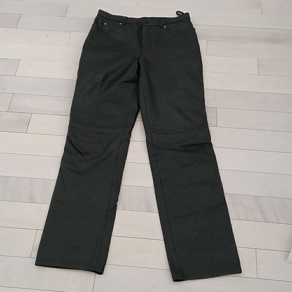 Nine West Women's Black Leather Straight Pants Size 4